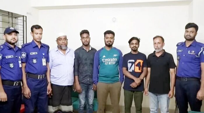 যশোরে নিষিদ্ধ সংগঠনের মিছিল, আটক ৫