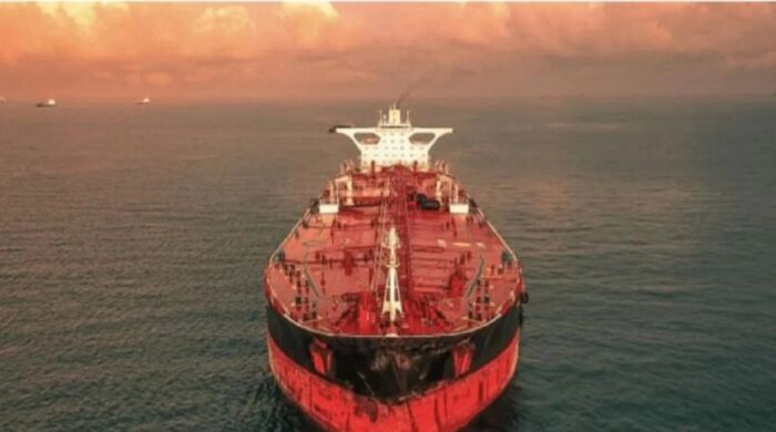 চট্টগ্রাম বন্দরে এলো জ্বালানি পণ্যবাহী ৪ জাহাজ