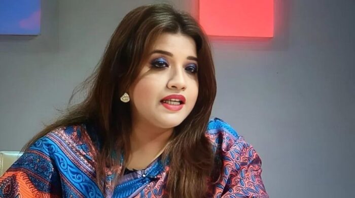 সেনেগালে প্রথম বিদেশ সফরে শামা ওবায়েদ
