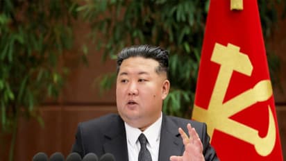 কিম জং উনের নেতৃত্বে ক্ষেপণাস্ত্র পরীক্ষা