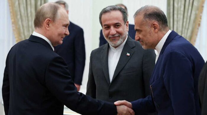 রাশিয়ার সহায়তা বিতর্কে ইরানের কড়া বার্তা