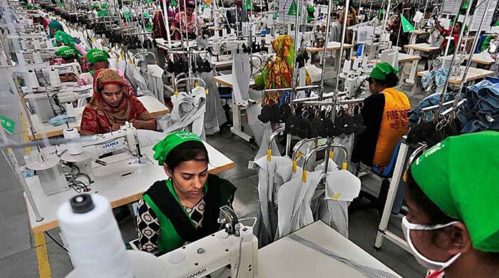 বিদ্যুৎ সংকটে গার্মেন্টসের ভরসা এখন সোলার শক্তি