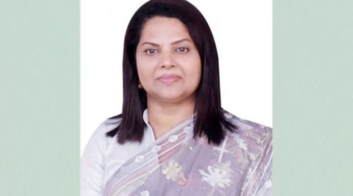 ঢাকার নতুন ডিসি ফরিদা খানম দায়িত্ব পেলেন