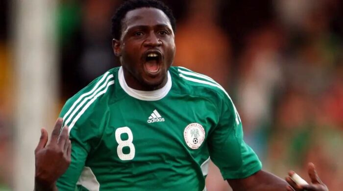 মাঠেই লুটিয়ে নাইজেরিয়ান স্ট্রাইকারের মৃত্যু