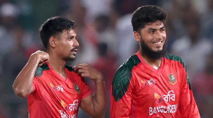 চ্যালেঞ্জিং লক্ষ্য নিউজিল্যান্ডের, লড়াইয়ে বাংলাদেশ