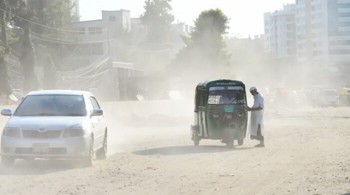 দিল্লির বায়ুদূষণ চরম, ঢাকার বাতাস সহনীয়