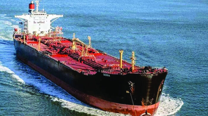 চট্টগ্রাম বন্দরে অকটেনবাহী জাহাজ, স্বস্তির আভাস