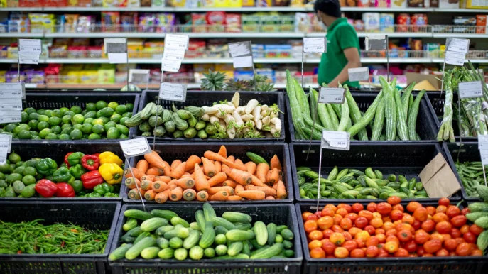 রাজধানীতে নিত্যপণ্যের দাম নিয়ন্ত্রণের বাইরে