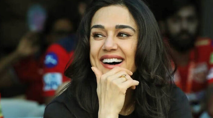 বলিউড অভিনেত্রী প্রীতি জিনতা