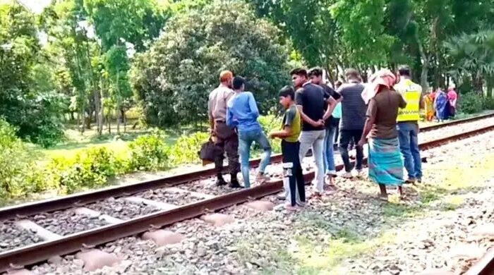 চুয়াডাঙ্গা ট্রেনে ইমাম নিহত