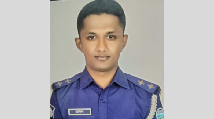 কলাবাগান এসআই রাকিবুল উদ্ধার