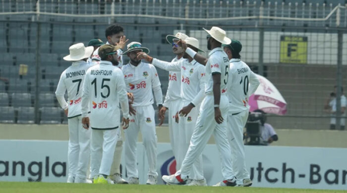 ৭৫ ওভারে পাকিস্তানের জয়ের লক্ষ্য ২৬৮ রান