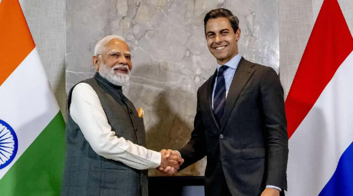 বৈশ্বিক অস্থিরতার মাঝেও ভারতের কূটনীতিতে নতুন গতি