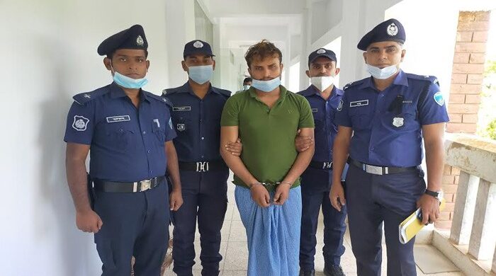 পারিবারিক সম্পর্কের টানাপোড়েনে ভয়াবহ হত্যাকাণ্ড