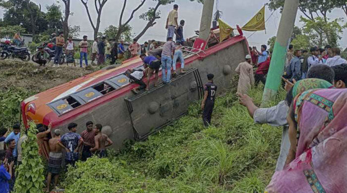 বাউফলে সড়কে মৃত্যুর মিছিল থামছে না