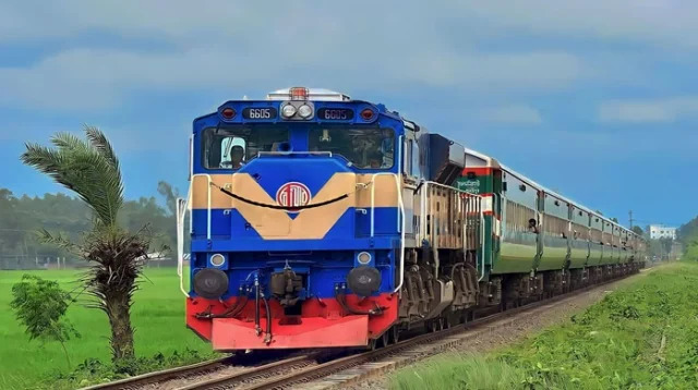 ঈদযাত্রায় চলবে ১০ জোড়া স্পেশাল ট্রেন