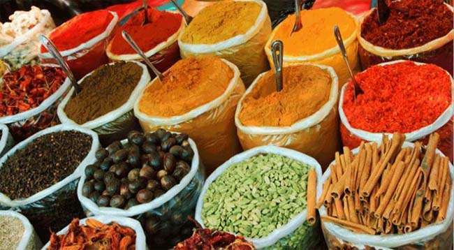 চোরাই মসলার ঢলে কোরবানির আগে বাজারে দামের ধস