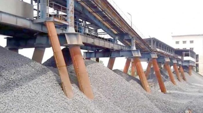 লোকসানের মুখে মধ্যপাড়া পাথরখনি