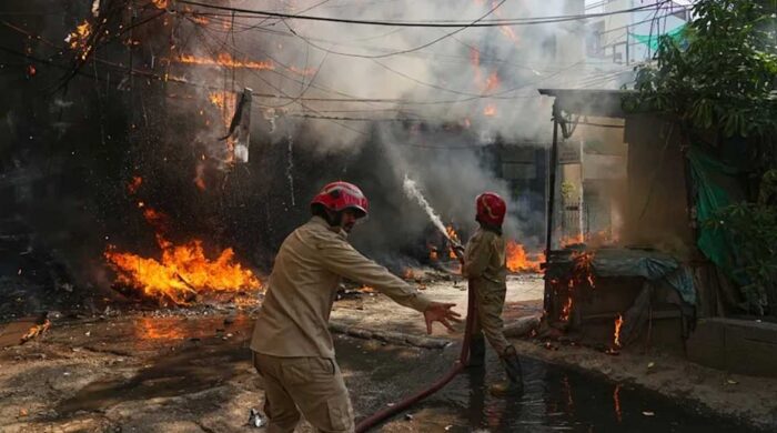 ভারতে দুই দিনে ভয়াবহ দুই অগ্নিকাণ্ড: প্রাণ গেল বহু মানুষের