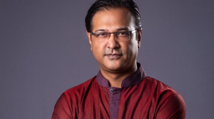 আকবর ভিলা ভাঙার ঘোষণা: আসিফ আকবরের আবেগঘন পোস্ট