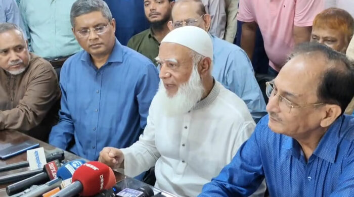 হিন্দুপাড়ায় জামায়াত আমির: দুর্যোগে ধর্ম নয়, মানুষের পরিচয়ই বড়