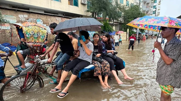 ১৭ বছর পর ঢাকায় রেকর্ড বৃষ্টি, আরও পাঁচ দিন সতর্কতা