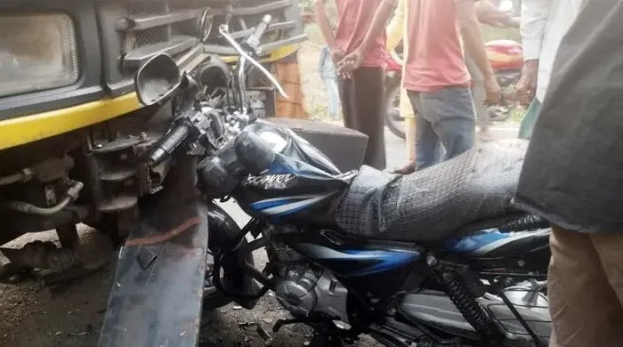 অভয়নগরে ট্রাকের ধাক্কায় মোটরসাইকেল চালকের করুণ মৃত্যু