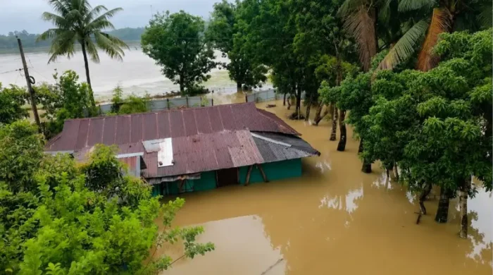 দেড় লাখ পরিবার এখনো পানিবন্দি, দুর্যোগে বাড়ছে মানবিক সংকট
