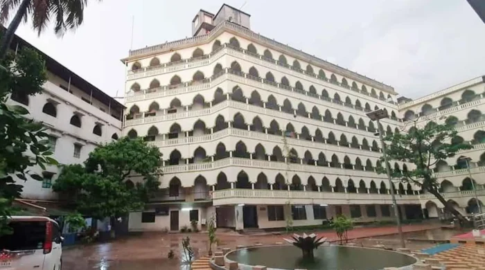 ৭০ বছরের প্রাক্তনদের সম্মাননা দেবে ফরিদাবাদ মাদরাসা