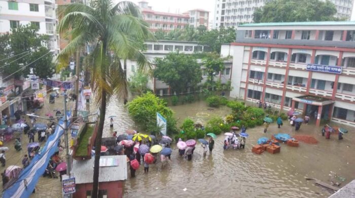 বৃষ্টি-বন্যায় এইচএসসি, সিদ্ধান্ত নিয়ে তীব্র বিতর্ক