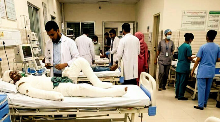 বোয়ালখালীর লবণ কারখানায় বিস্ফোরণ, দগ্ধ ১১ শ্রমিক