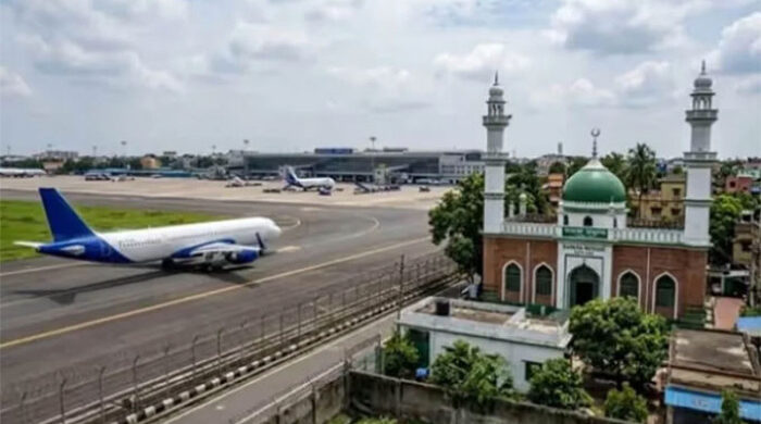 ঐতিহাসিক বাঁকড়া মসজিদে জুমা বন্ধ করল প্রশাসন