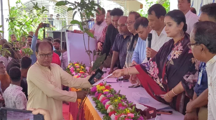 মাদক ইস্যুতে আ.লীগকে কাঠগড়ায় তুললেন নিপুণ রায়