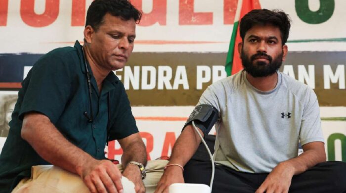 দিল্লিতে বিক্ষোভ: তুলে নেওয়া হলো ককরোচ প্রধান অভিজিৎকে
