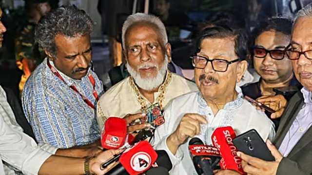 শরিকদের দূরে যেতে দিতে চান না প্রধানমন্ত্রী: মান্না