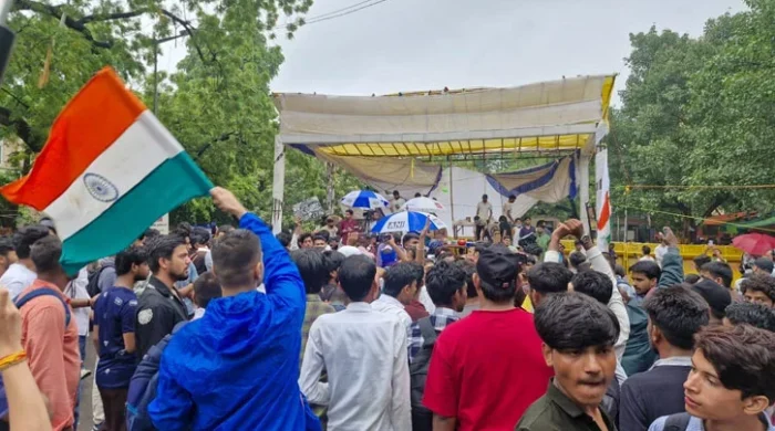 দিল্লির বিক্ষোভে আহত তরুণী, মুখোমুখি সিজেপি-পুলিশ