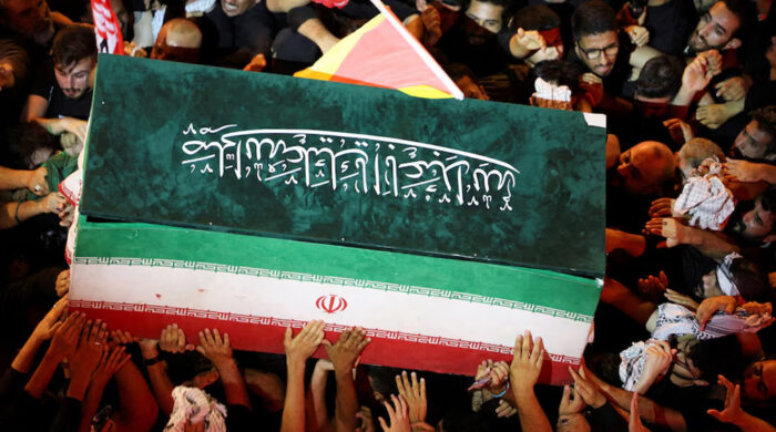 মাশহাদে চিরনিদ্রায় শায়িত আয়াতুল্লাহ সাইয়্যেদ আলী খামেনি