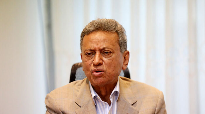 রাজস্ব লক্ষ্য অর্জনে আশাবাদী অর্থমন্ত্রী আমির খসরু