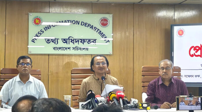 স্কুল শিক্ষার্থীদের জুলাই স্মৃতি জাদুঘরে নেওয়ার উদ্যোগ