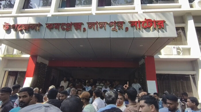 লালপুরে ফ্যামিলি কার্ডের গণনাকারী নিয়োগ নিয়ে তুলকালাম