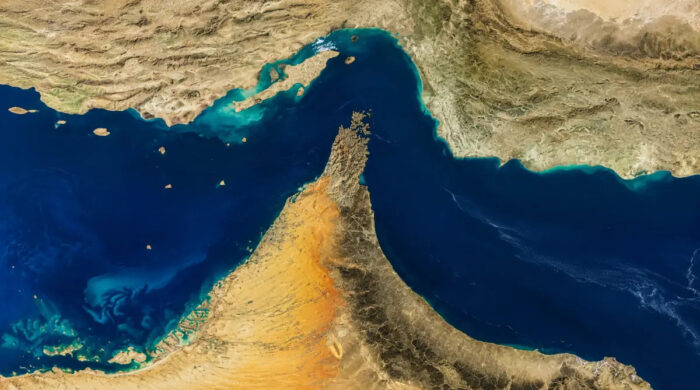 হরমুজের নিয়ন্ত্রণ নিয়ে ইরান-যুক্তরাষ্ট্রের পাল্টাপাল্টি দাবি