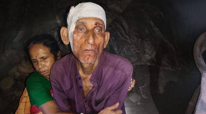 মানিকগঞ্জে স্বর্ণ ব্যবসায়ীকে পিটিয়ে সোনা-রুপা লুট