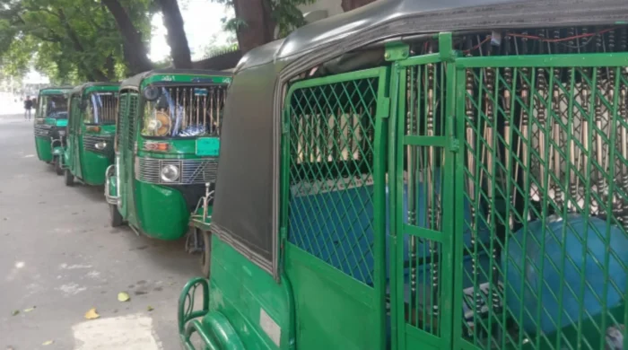 গ্যাস সংকটে আড়াইহাজারে সিএনজির ভাড়া দ্বিগুণ