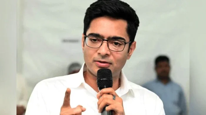 ২০ বিদ্রোহী এমপিকে অযোগ্য ঘোষণার দাবিতে সুপ্রিম কোর্টে অভিষেক