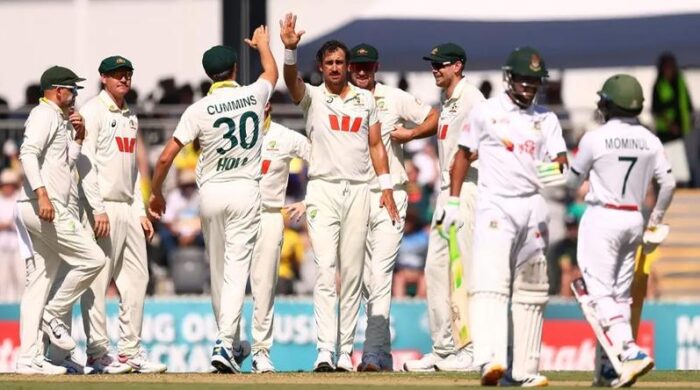 স্টার্কের তোপে ৬৪ রানে অলআউট বাংলাদেশ