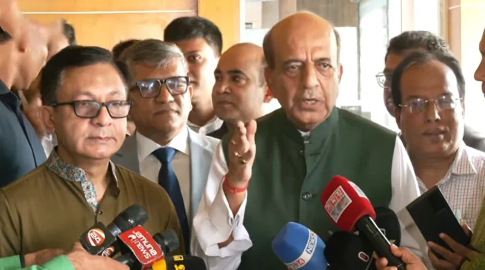 রাজনৈতিক টানাপোড়েনেও অর্থনীতিতে প্রভাব পড়বে না