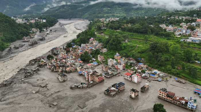 নেপালের বন্যার পানি গঙ্গায়, সতর্ক বাংলাদেশ