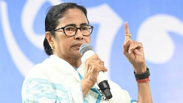 পশ্চিমবঙ্গে ফের ক্ষমতায় ফেরার দাবি মমতার