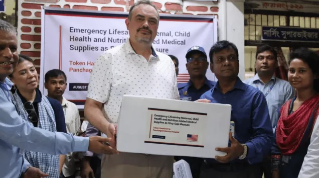 মাতৃ-শিশু স্বাস্থ্যসেবায় ২৪ লাখ ডলারের সহায়তা যুক্তরাষ্ট্রের