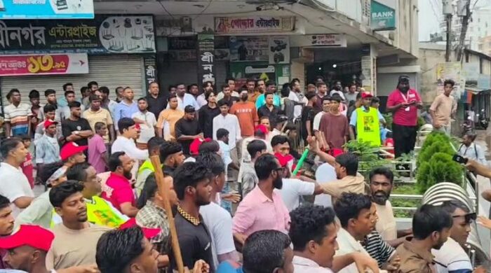 প্রতিষ্ঠাবার্ষিকীতে বিএনপির দুই পক্ষের সংঘর্ষ, আহত ৮০